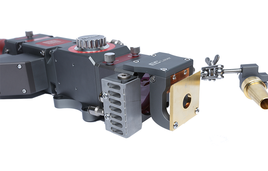 汽車輕量化，激光焊接頭技術(shù)功不可沒